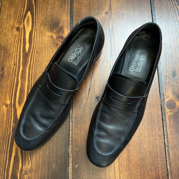 Salvatore Ferragamo Black Leather Men\'s Loafers pebble grain main image 4